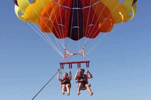 Parasailing Hurghada – Voo sobre o Mar Vermelho