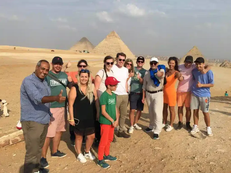 Excursion privée au Caire et aux Pyramides depuis El Gouna – Grand Musée Égyptien & Sphinx