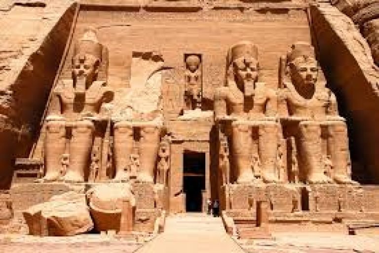 Tour Asuán y Abu Simbel desde Hurghada 2026 | Mejor Excursión de 2 Días en Egipto