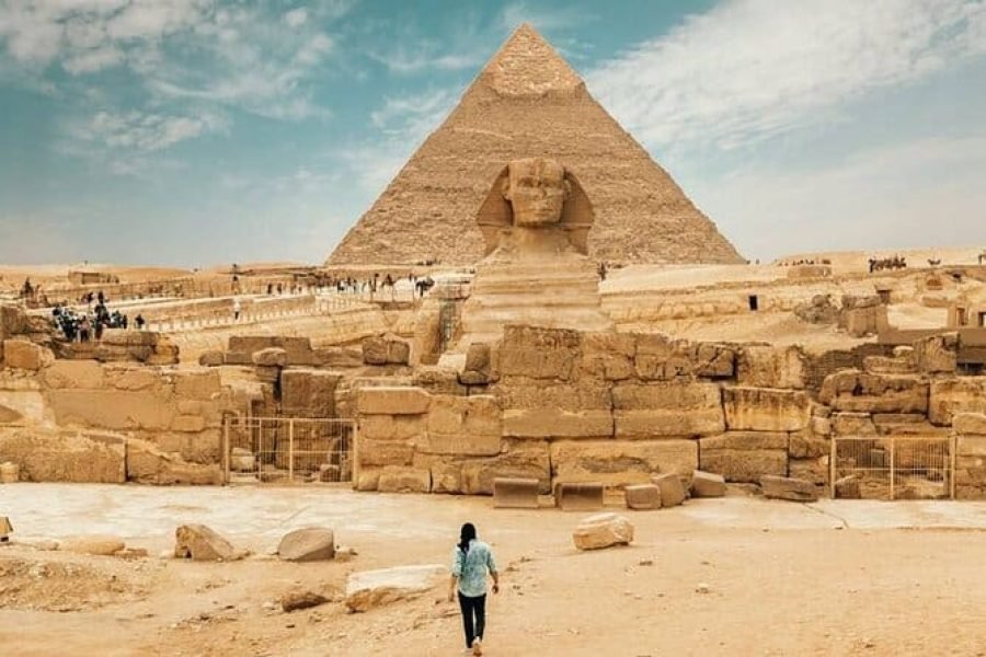 Tour to Giza Pyramids and Egyptian Museum