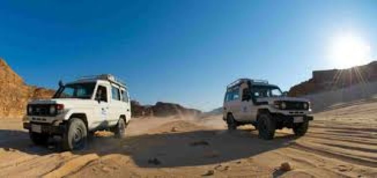 Super Safari Hurghada depuis El Gouna – Quad, Désert & Village Bédouin