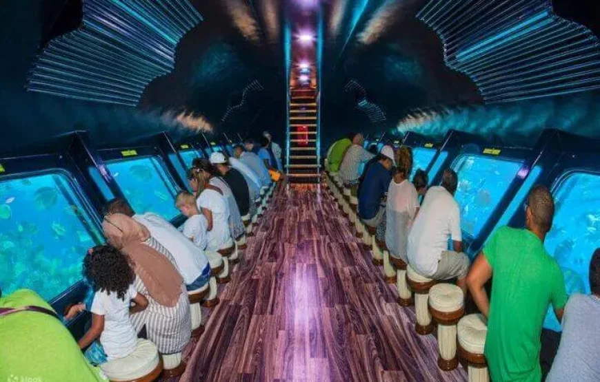 Loď Nefertari Hurghada – šnorchlování, podvodní paluba a zážitek ve stylu starověkého Egypta