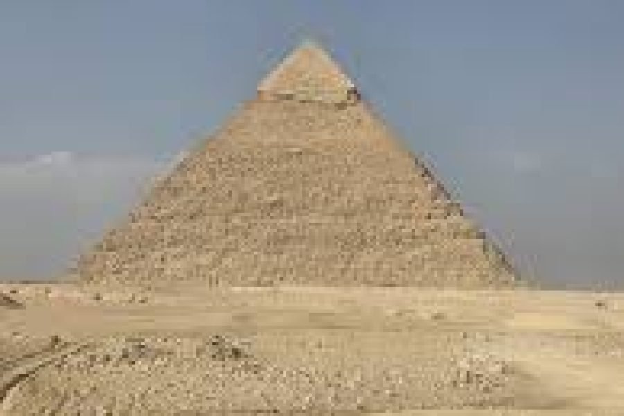 Výlet z Makadi Bay ke Káhirským pyramidám a do Sakkáry