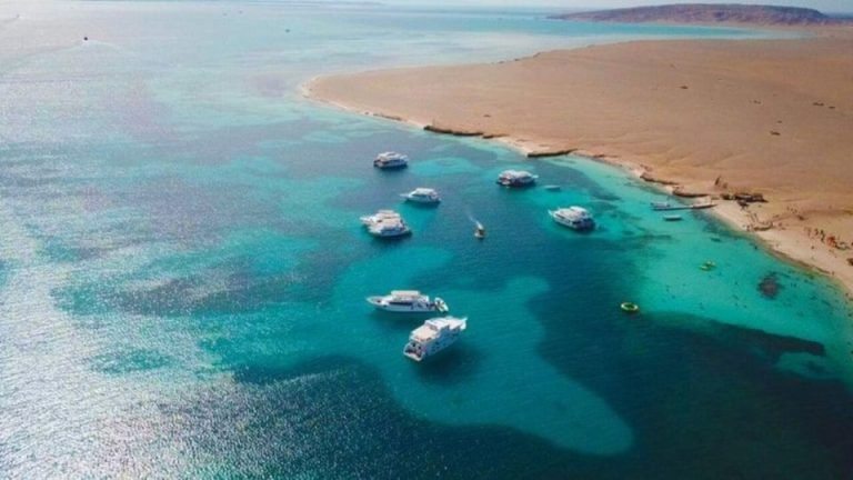 Paradise Island Trip from Makadi Bay