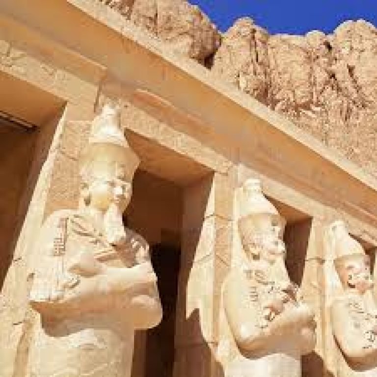 Excursión a Luxor desde Safaga en Autobús | Tour de 1 Día al Valle de los Reyes y Karnak