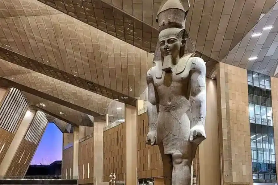 Escursione di un giorno al Grande Museo Egizio da Sahl Hasheesh in auto privata