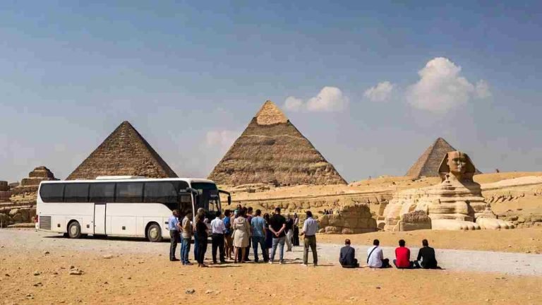 Marele Muzeu Egiptean din Hurghada cu autocarul: Piramidele din Giza și Sfinxul într-o zi, cu ghid în limba română