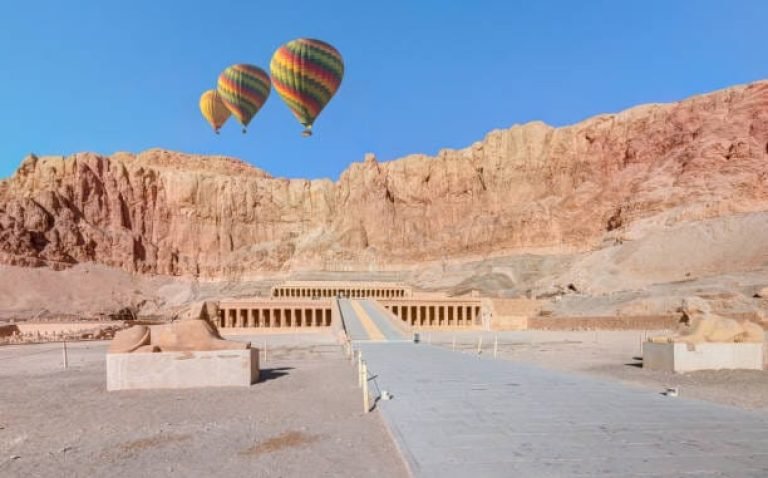Luxor 2-Day Tour from Marsa Alam with Hot Air Balloon